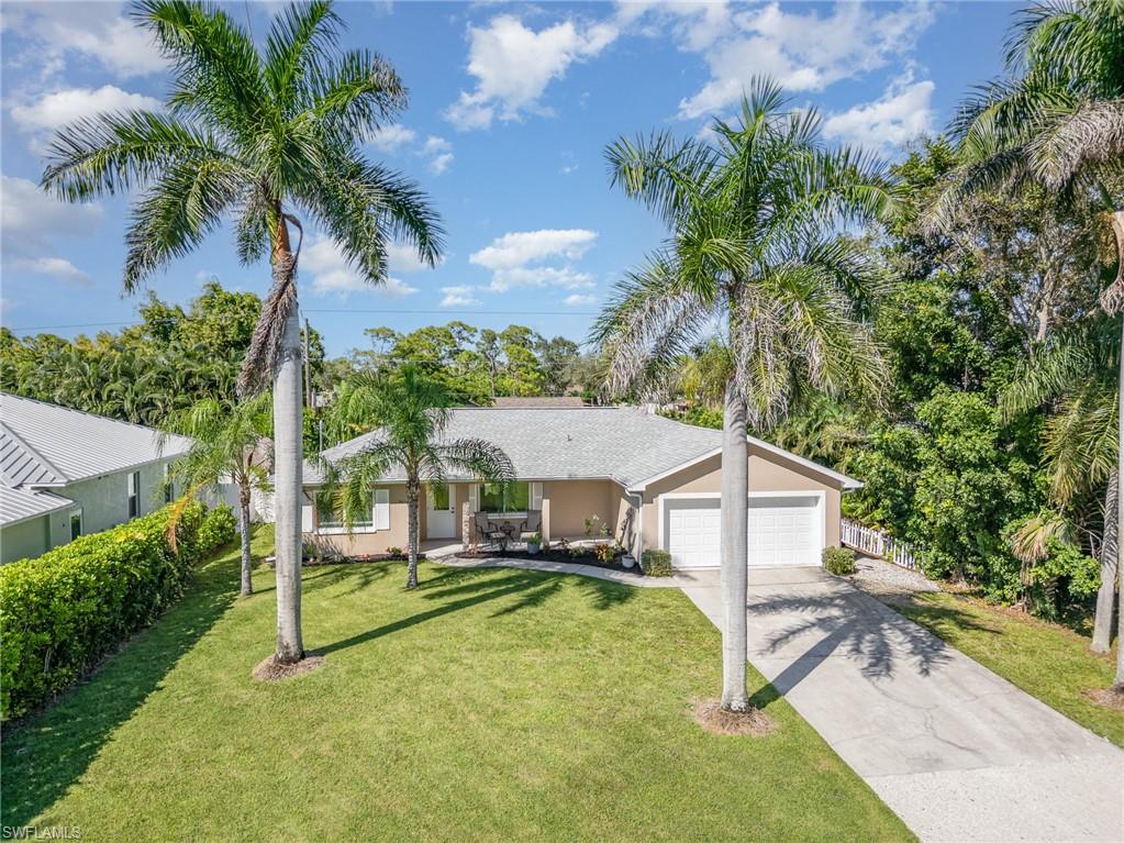 4618 Sierra LN, BONITA SPRINGS FL 34134