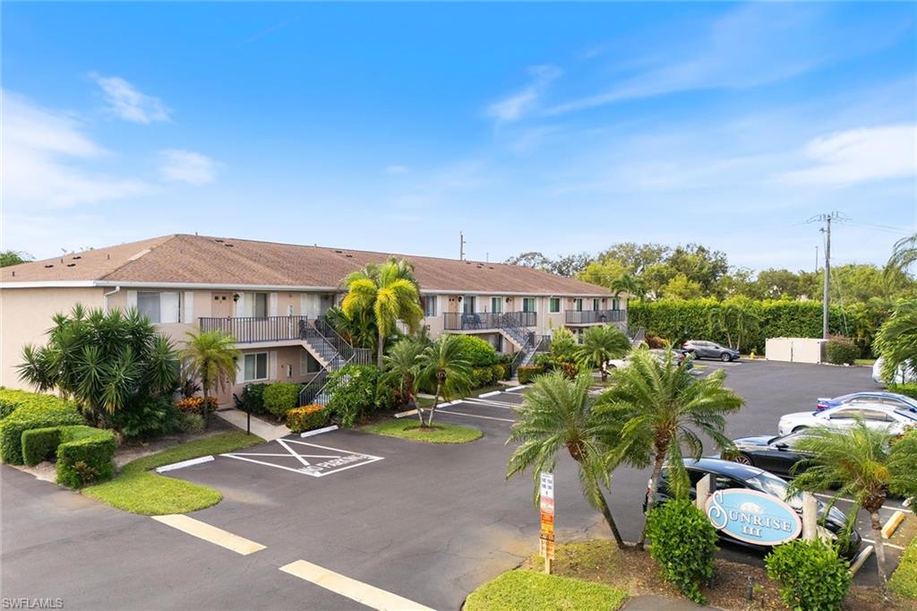 142 Palm DR # 3005, NAPLES FL 34112