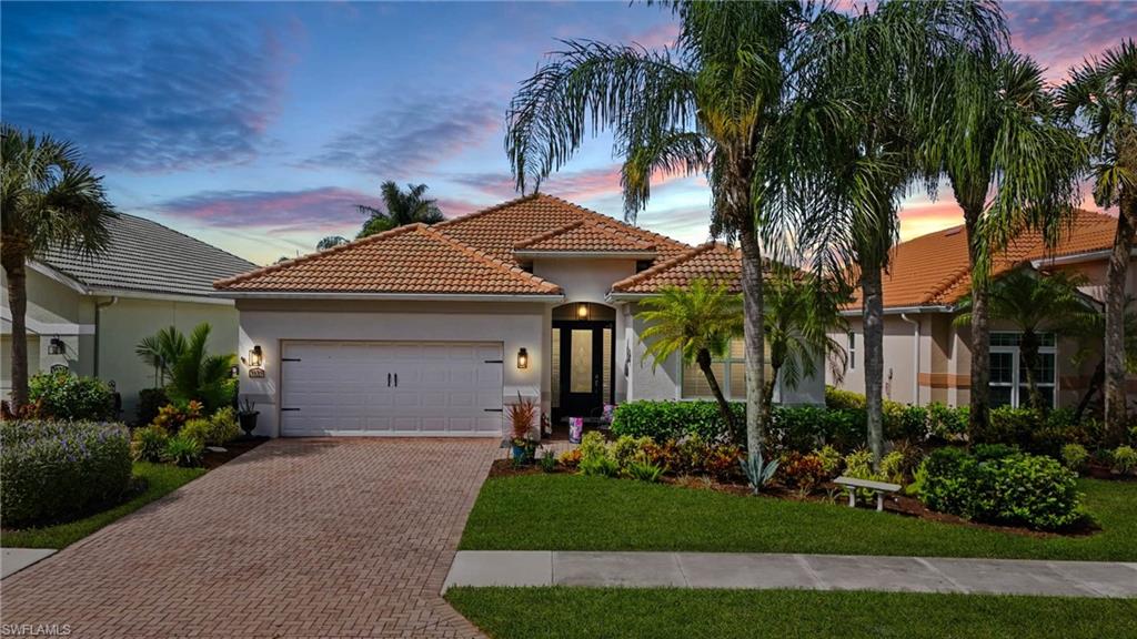 3535 Grand Cypress DR, NAPLES FL 34119