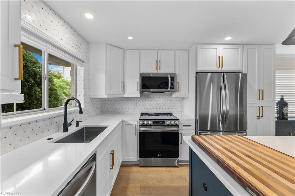 1686 Blue Point AVE # B1, NAPLES FL 34102