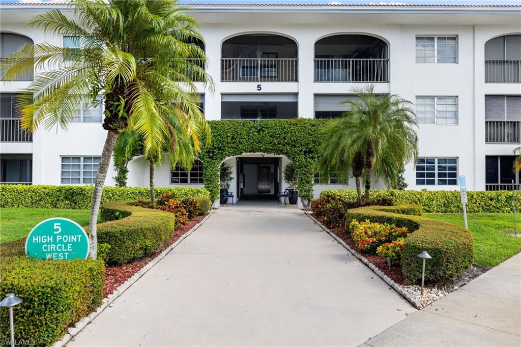 5 High Point CIR W # 307, NAPLES FL 34103