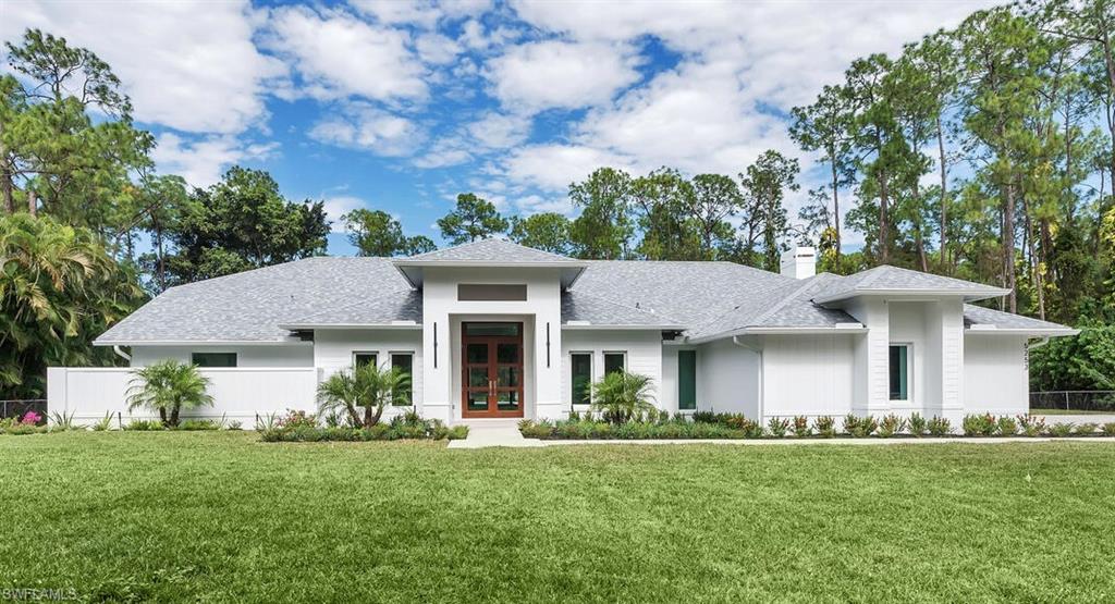 5253 Sycamore DR, NAPLES FL 34119