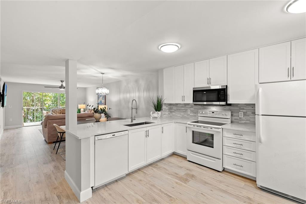 3071 Sandpiper Bay CIR # L205, NAPLES FL 34112