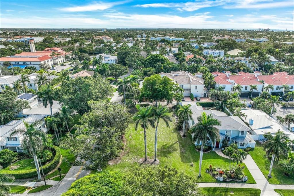 490 1st AVE S, NAPLES FL 34102