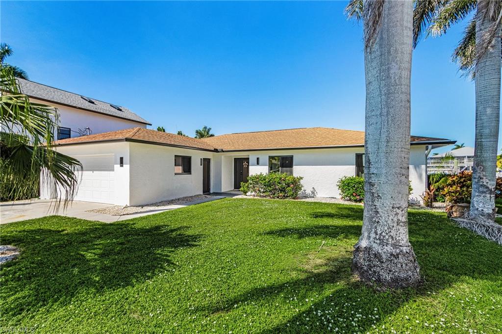 121 JAMAICA DR, NAPLES FL 34113