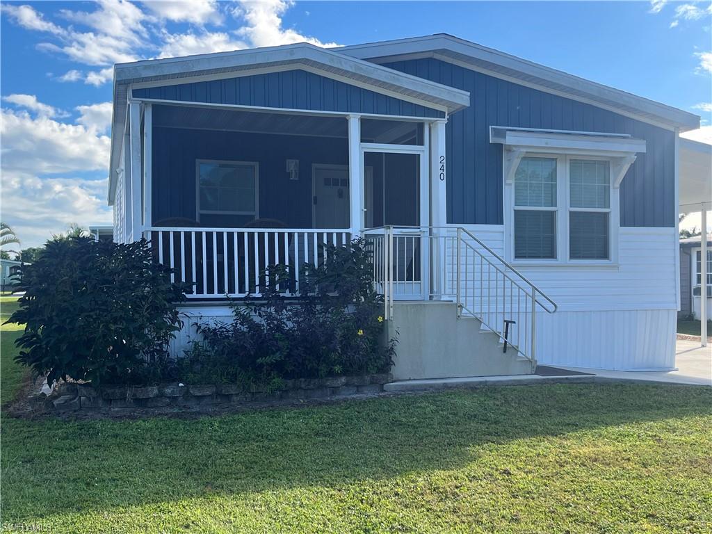 240 Ocean Reef LN, NAPLES FL 34114