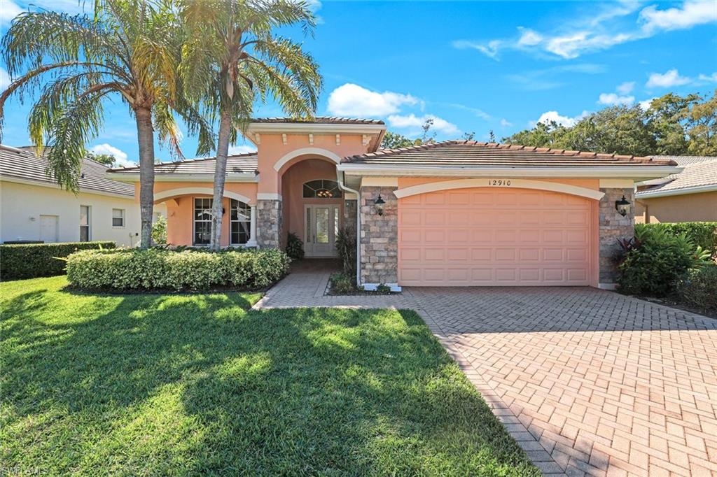 12910 Silverthorn CT, BONITA SPRINGS FL 34135