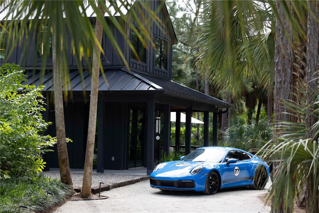 805 24th AVE NW, NAPLES FL 34120