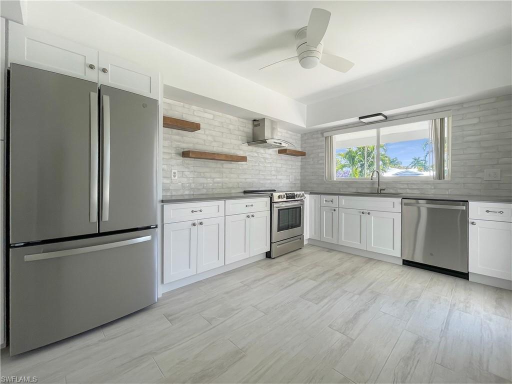 1235 Diana AVE, NAPLES FL 34103