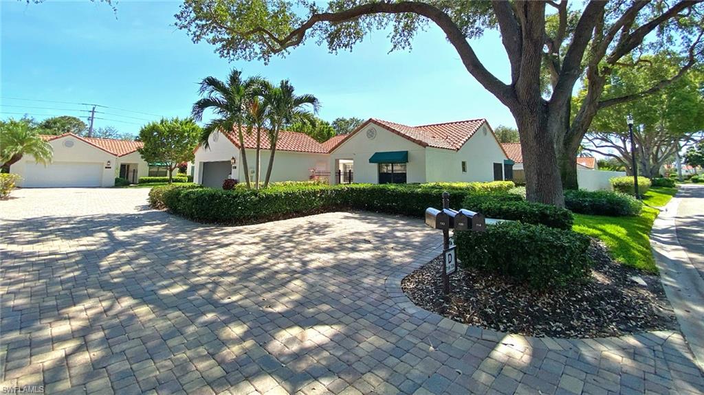 718 Reef Point CIR, NAPLES FL 34108