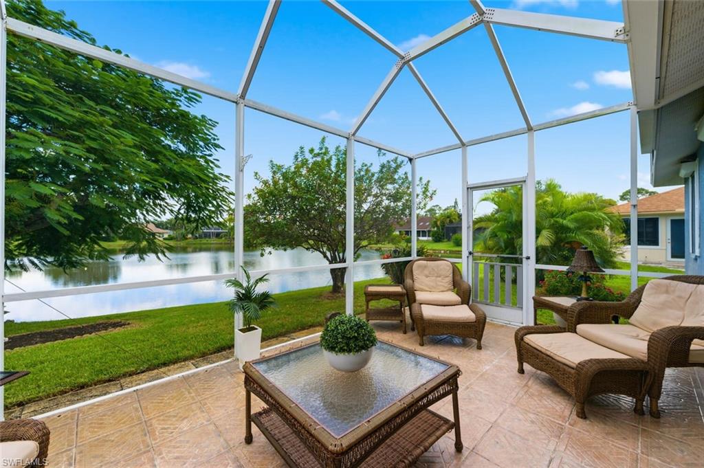 157 Versailles CIR, NAPLES FL 34112