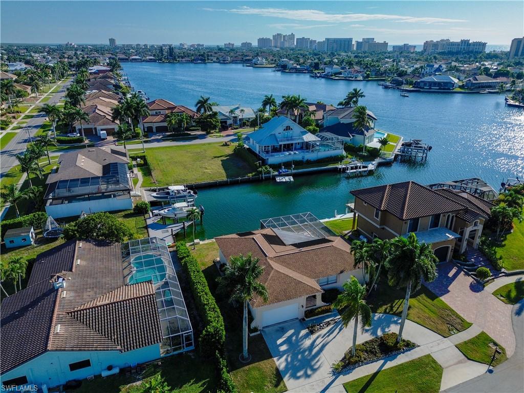 1041 Cara CT, MARCO ISLAND FL 34145