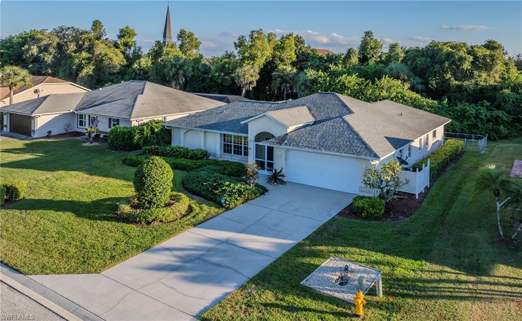 30 Wickliffe DR, NAPLES FL 34110