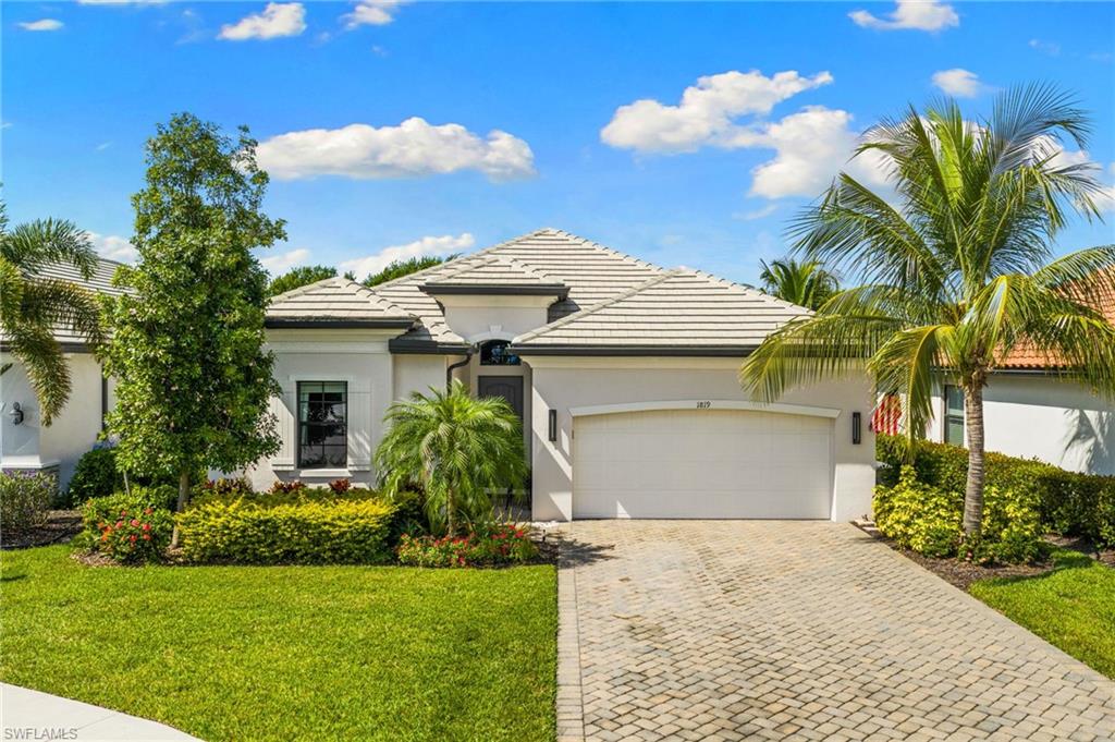 1819 Mustique ST, NAPLES FL 34120