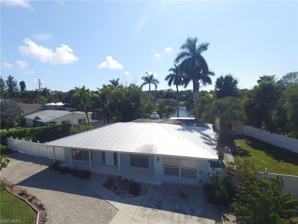 22 Constitution DR, NAPLES FL 34112