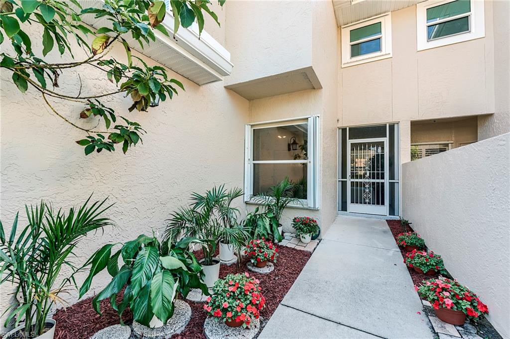 419 Emerald Bay CIR # B6, NAPLES FL 34110