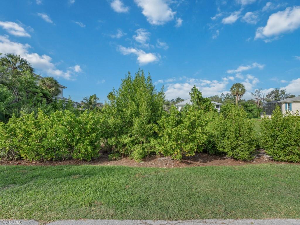 376 Beach Lily LN, MARCO ISLAND FL 34145