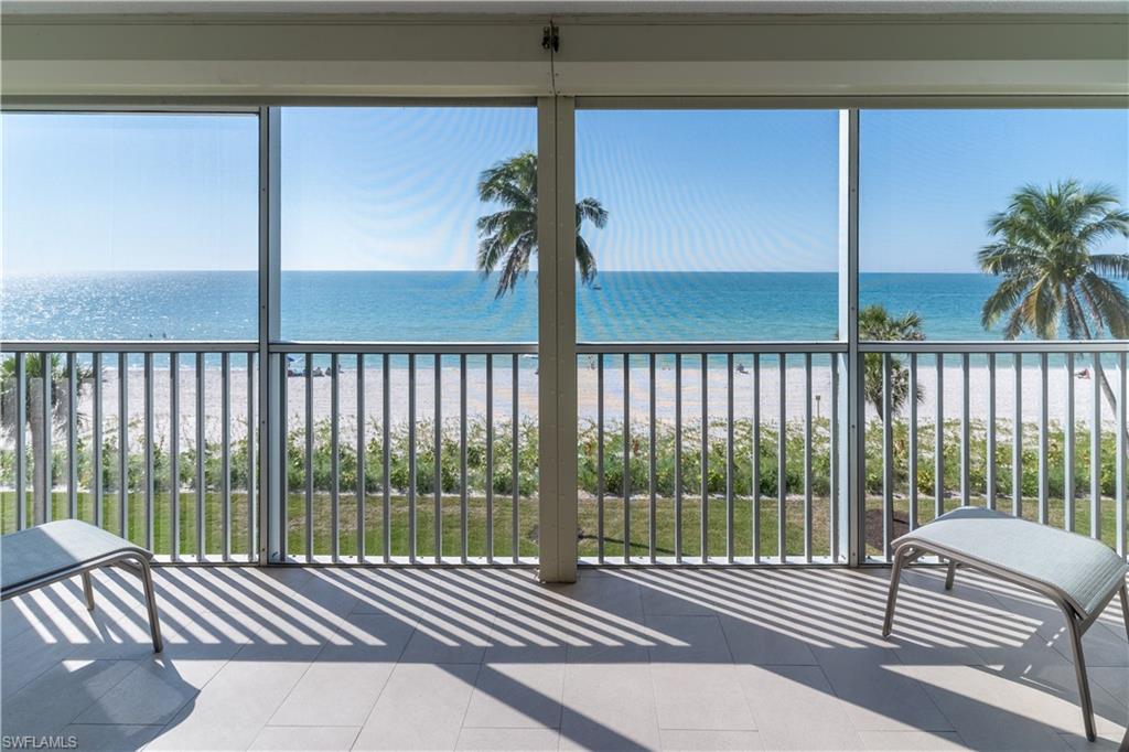 10691 Gulf Shore DR # 400, NAPLES FL 34108