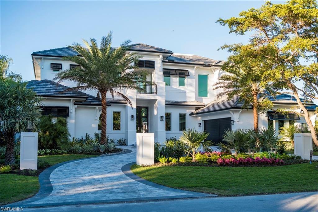 1985 Crayton RD, NAPLES FL 34102