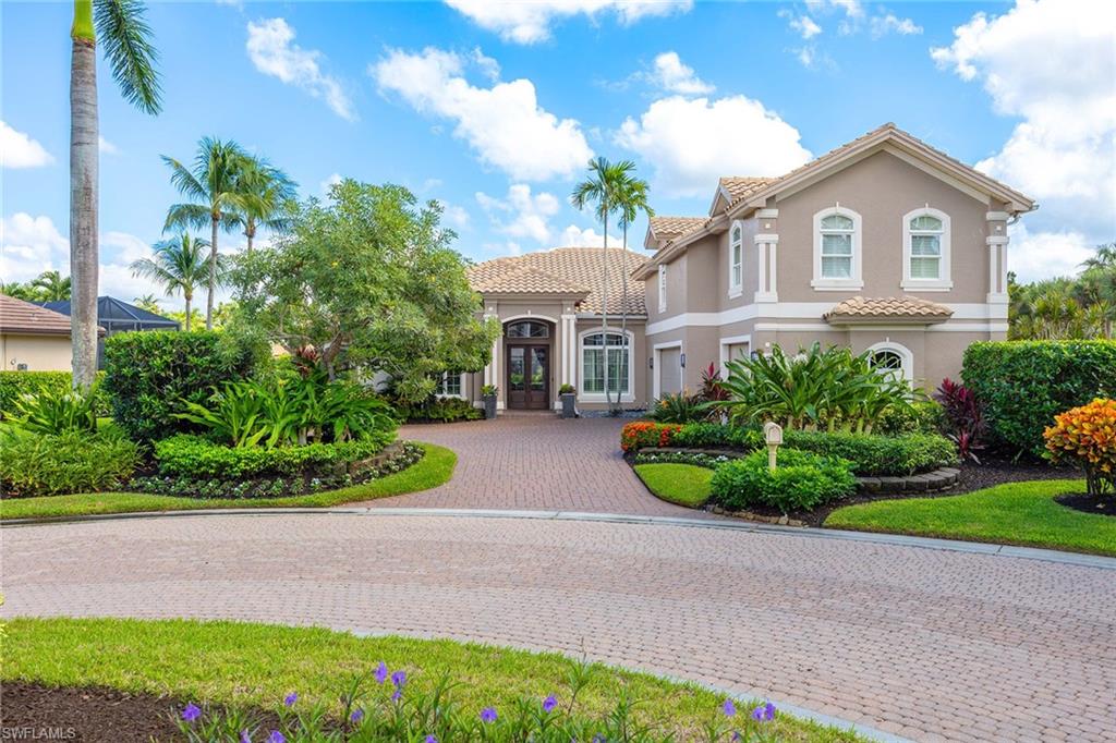 8752 Muirfield DR, NAPLES FL 34109