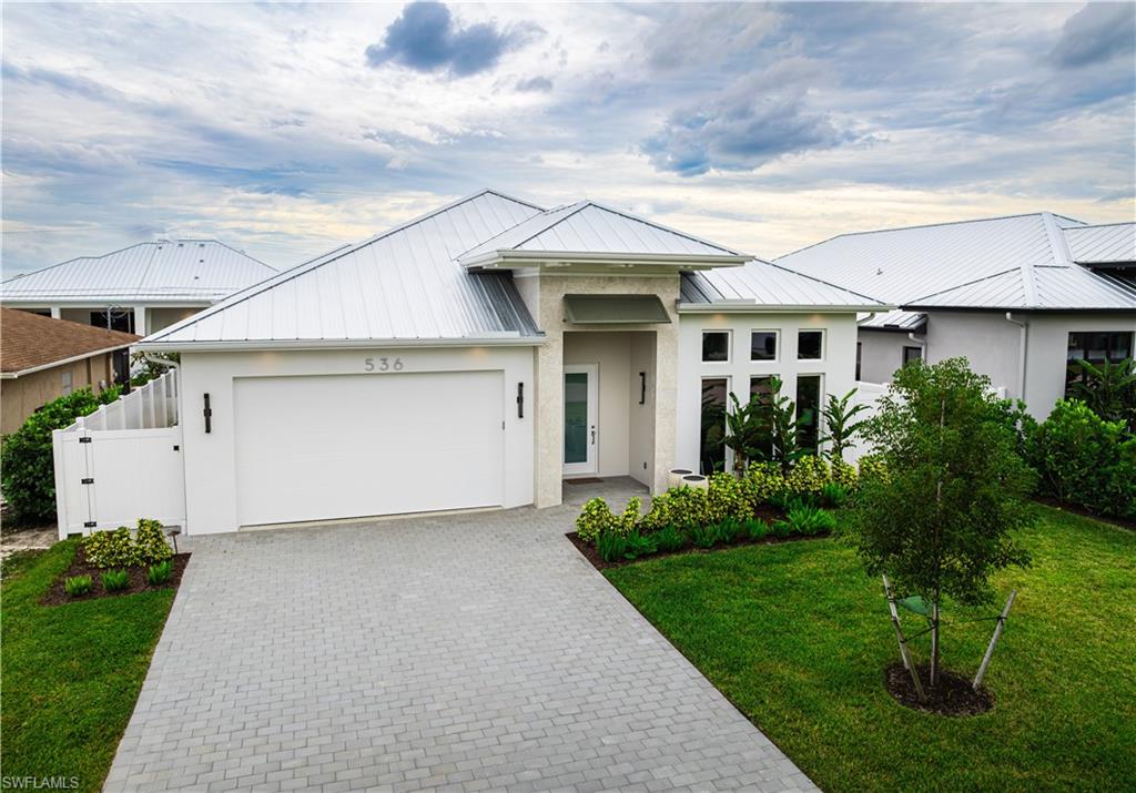 536 107th AVE N, NAPLES FL 34108