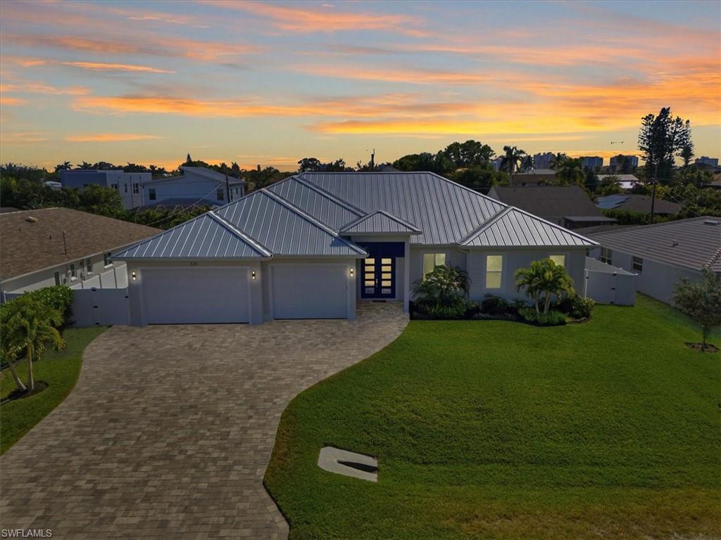 526 104th AVE N, NAPLES FL 34108