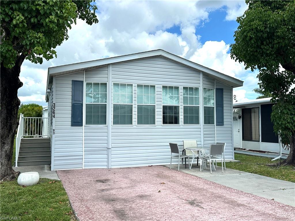 3264 Ott LN, BONITA SPRINGS FL 34134