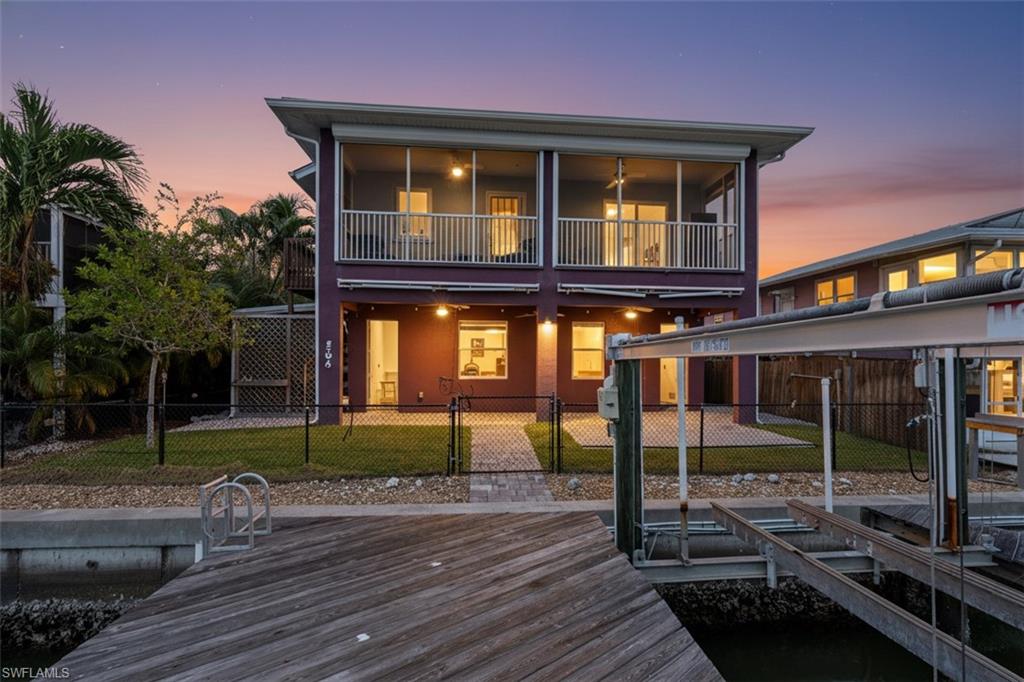 566 Coconut AVE, GOODLAND FL 34140