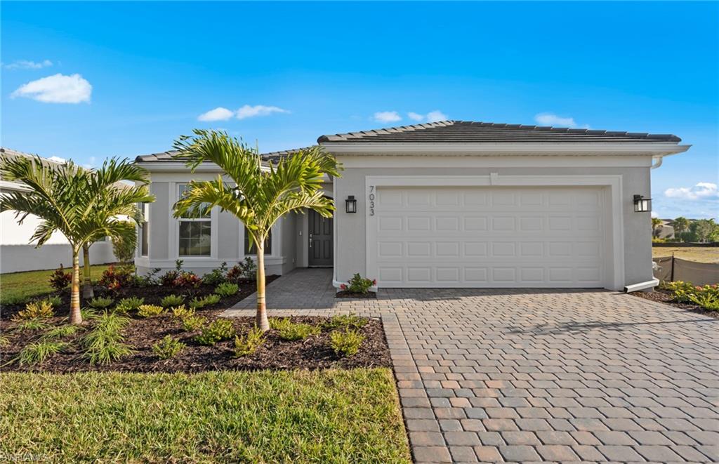 7033 Chapel Creek LN, NORTH FORT MYERS FL 33917