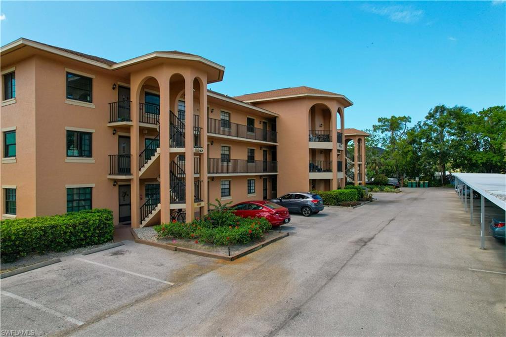 5535 Rattlesnake Hammock RD # 205, NAPLES FL 34113