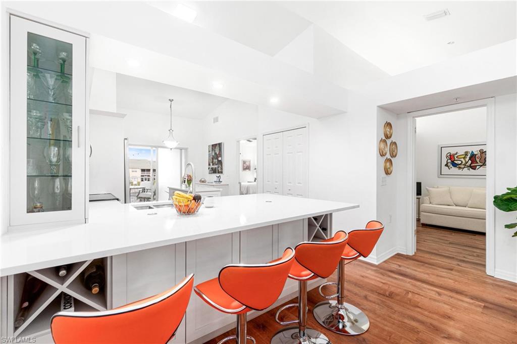 4945 Cougar CT S # 202, NAPLES FL 34109