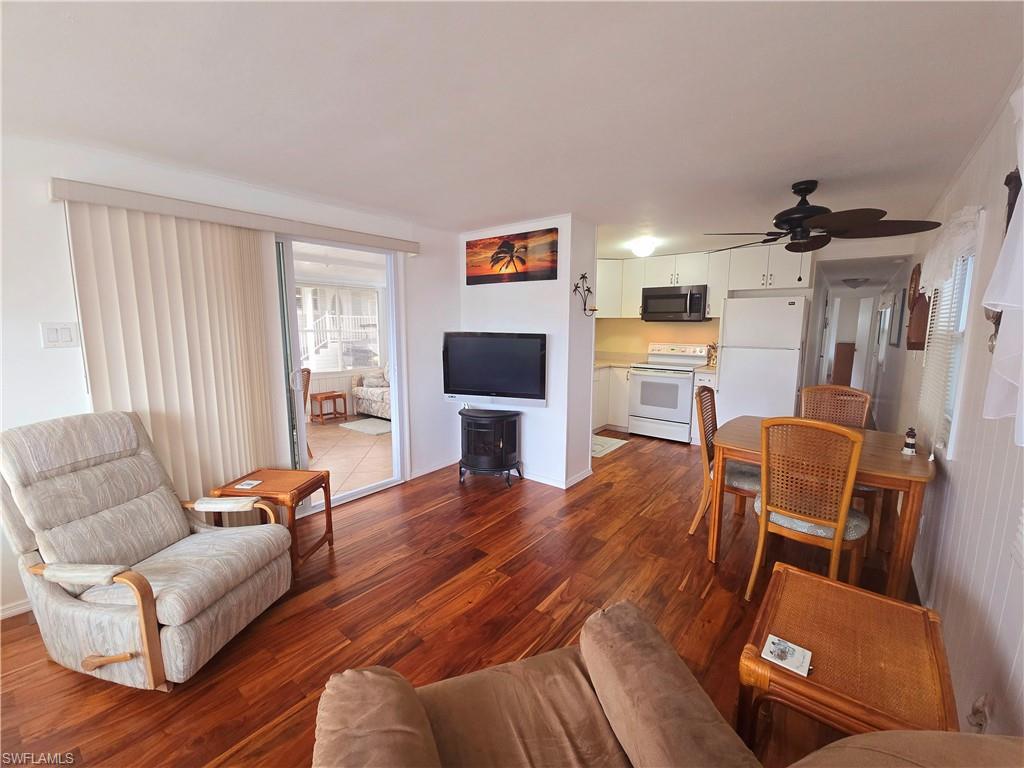 113 Enchanting BLVD # 113, NAPLES FL 34112