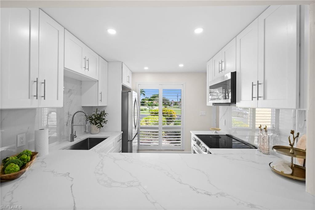 378 Palm DR # 1, NAPLES FL 34112