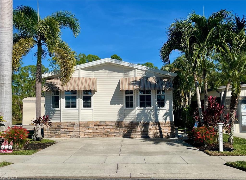 1284 Diamond Lake CIR, NAPLES FL 34114
