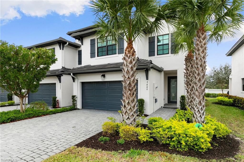 7480 Rockefeller DR, NAPLES FL 34119