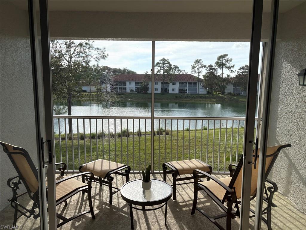685 Luisa LN # 4, NAPLES FL 34104
