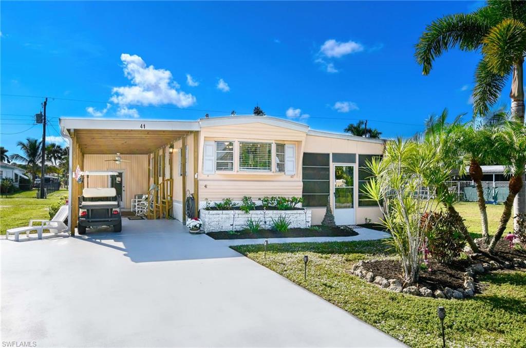 41 Sonderhen DR, NAPLES FL 34114