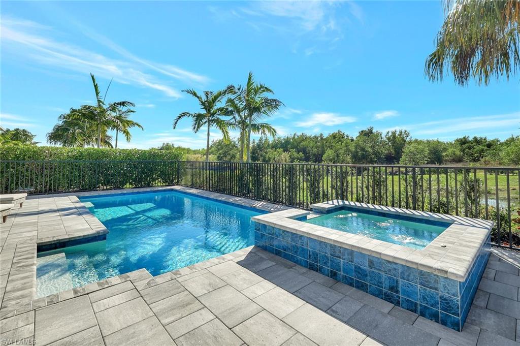 3344 Kumamoto LN, NAPLES FL 34114