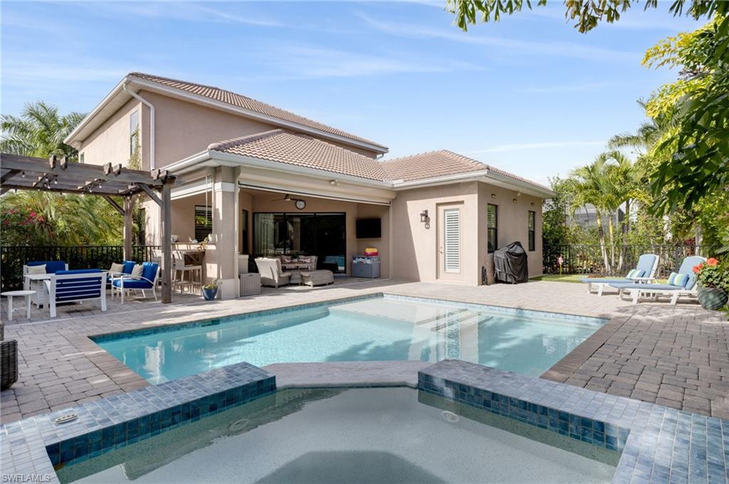 1626 Serrano CIR, NAPLES FL 34105