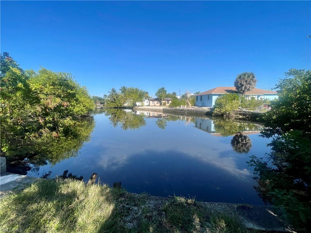 1339 5th AVE N, NAPLES FL 34102