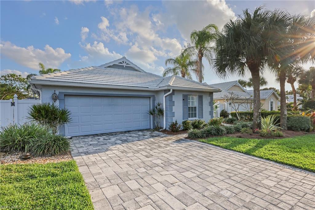 1335 Old Oak LN, NAPLES FL 34110