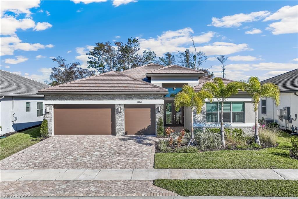 12047 Oleander AVE, NAPLES FL 34120
