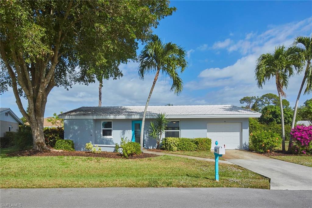 18 Lanai CIR, NAPLES FL 34112