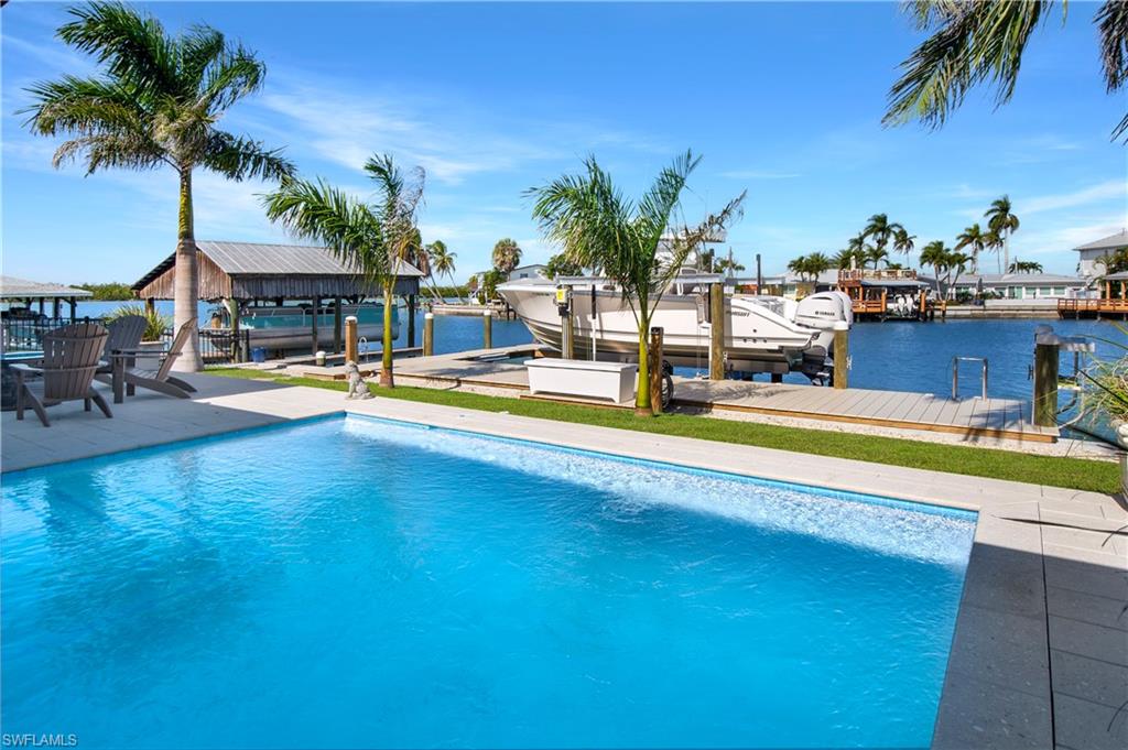 190 Tahiti CIR, NAPLES FL 34113