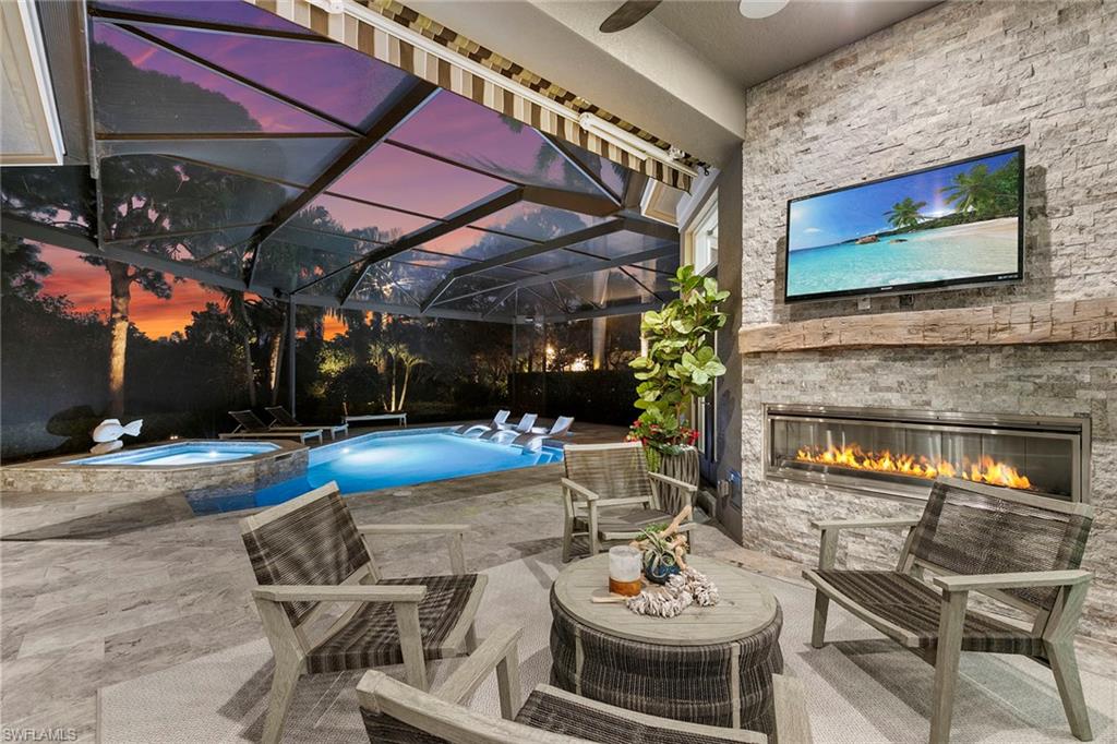 927 Barcarmil WAY, NAPLES FL 34110