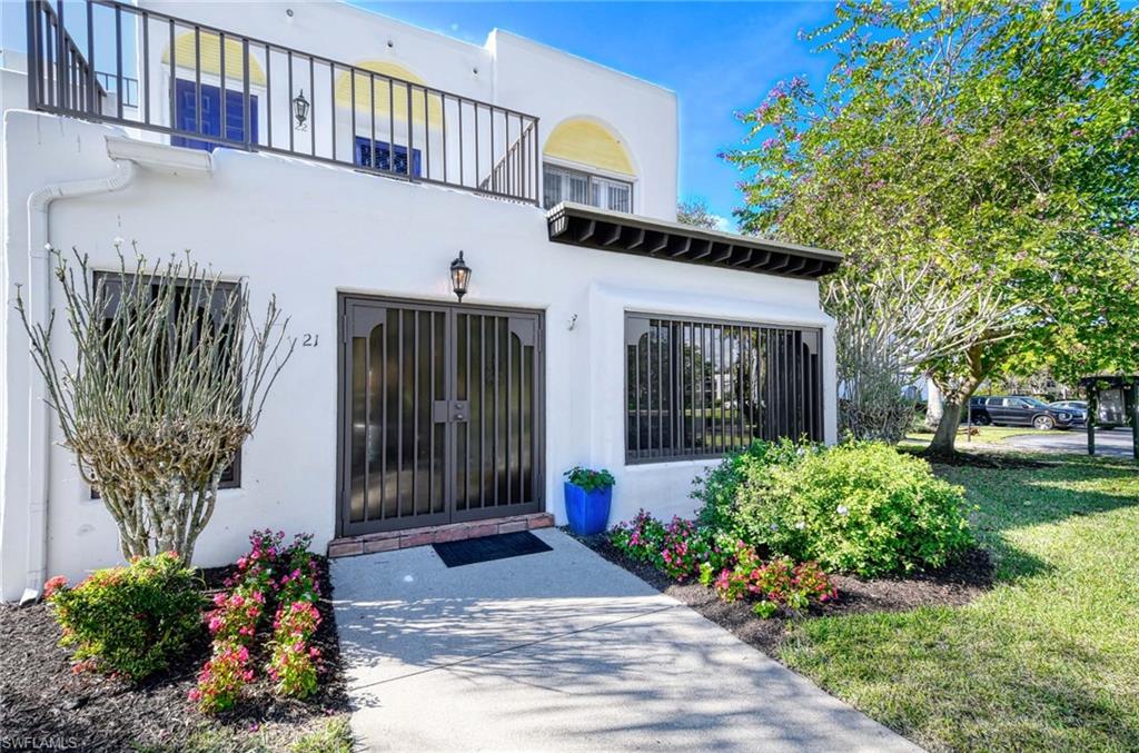 3308 Europa DR # 21, NAPLES FL 34105