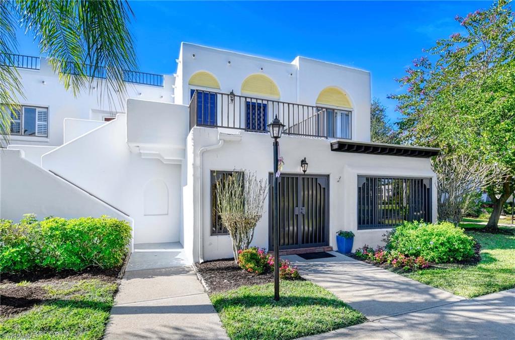 3308 Europa DR # 22, NAPLES FL 34105