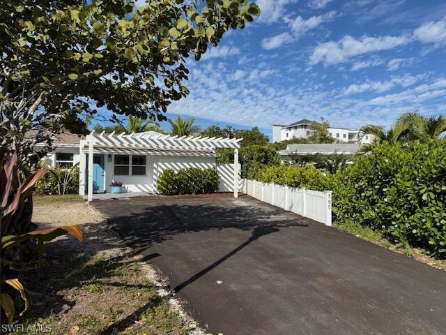 585 14th ST N, NAPLES FL 34102