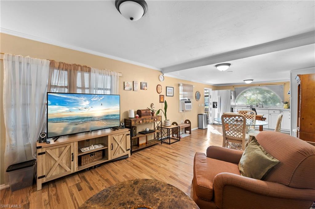 5 Henderson DR, NAPLES FL 34114