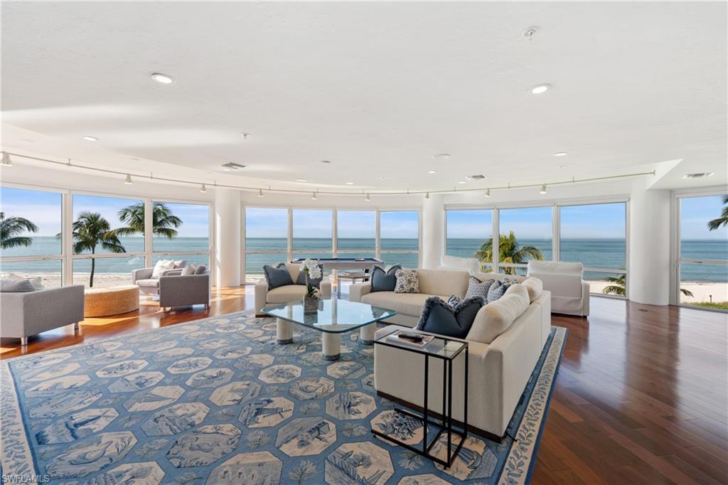 4601 Gulf Shore BLVD N # 3, NAPLES FL 34103